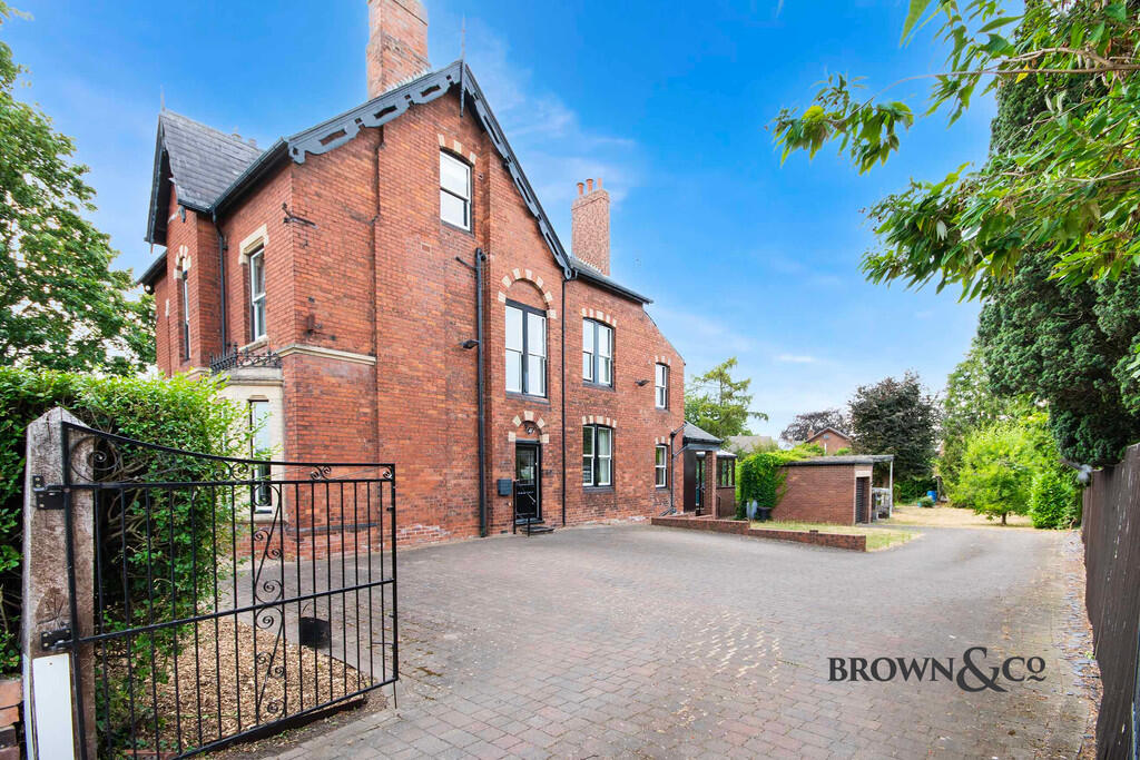 Main image of property: Moorgate, Retford
