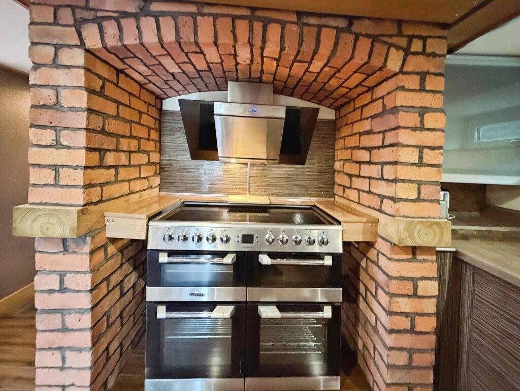 Apartment in Wigan - More