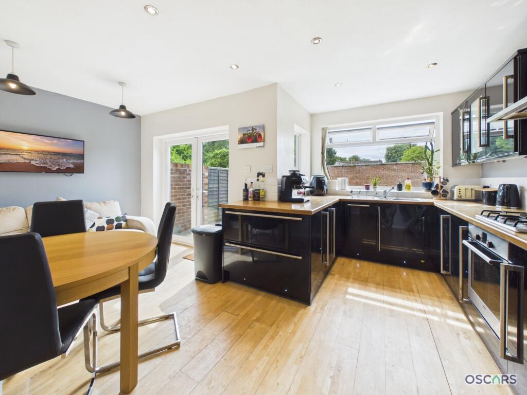House in Cottingham, New Village, East Riding of Yorkshire - View 3