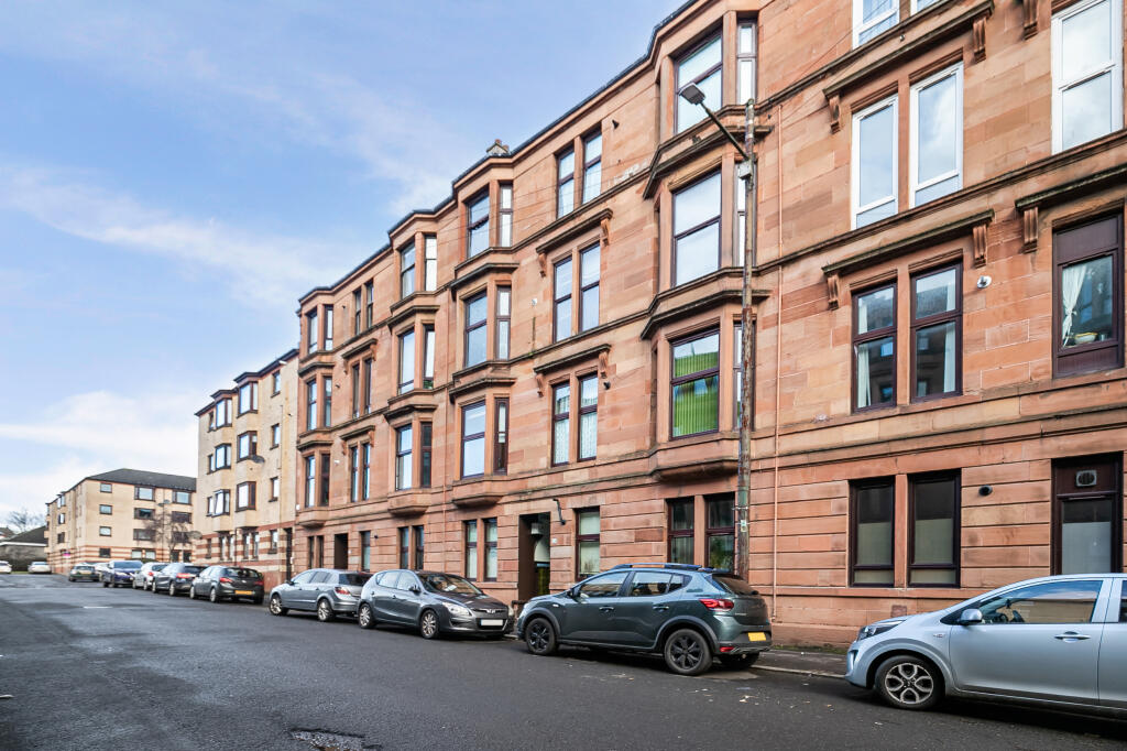 Main image of property: 3/1 28 Leyden Street, Maryhill, G20