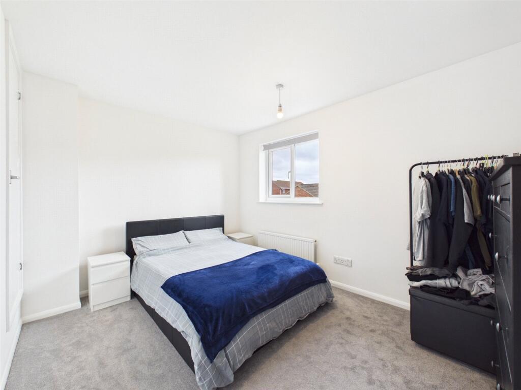Brindle Close, Gloucester, Gloucestershire, GL4 photo 4