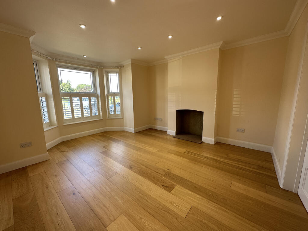 House in Horsham, Andrew's Hill, Billingshurst - View 3