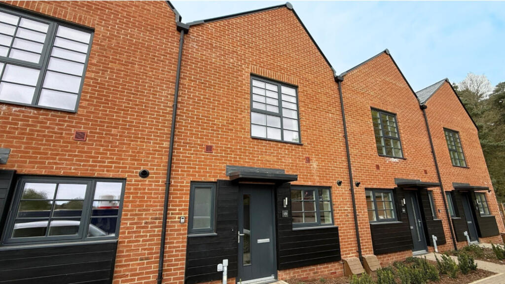 House in Chichester, Midhurst - View 3