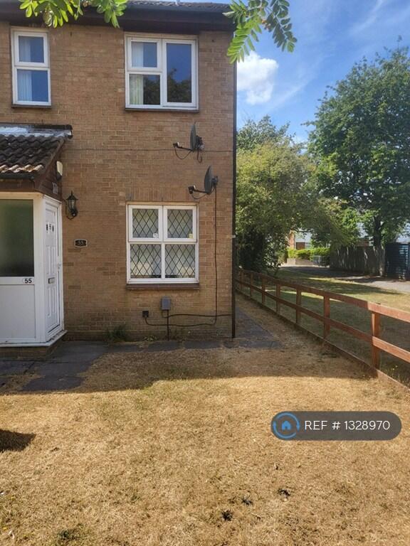 Main image of property: Constable Close, Dunstable, LU5