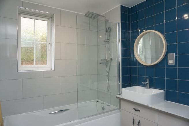 Apartment in Reading - View 4