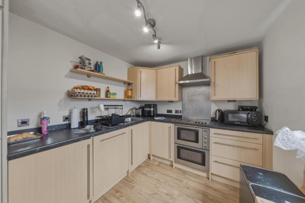 Apartment in Nottingham, Nottinghamshire - View 3