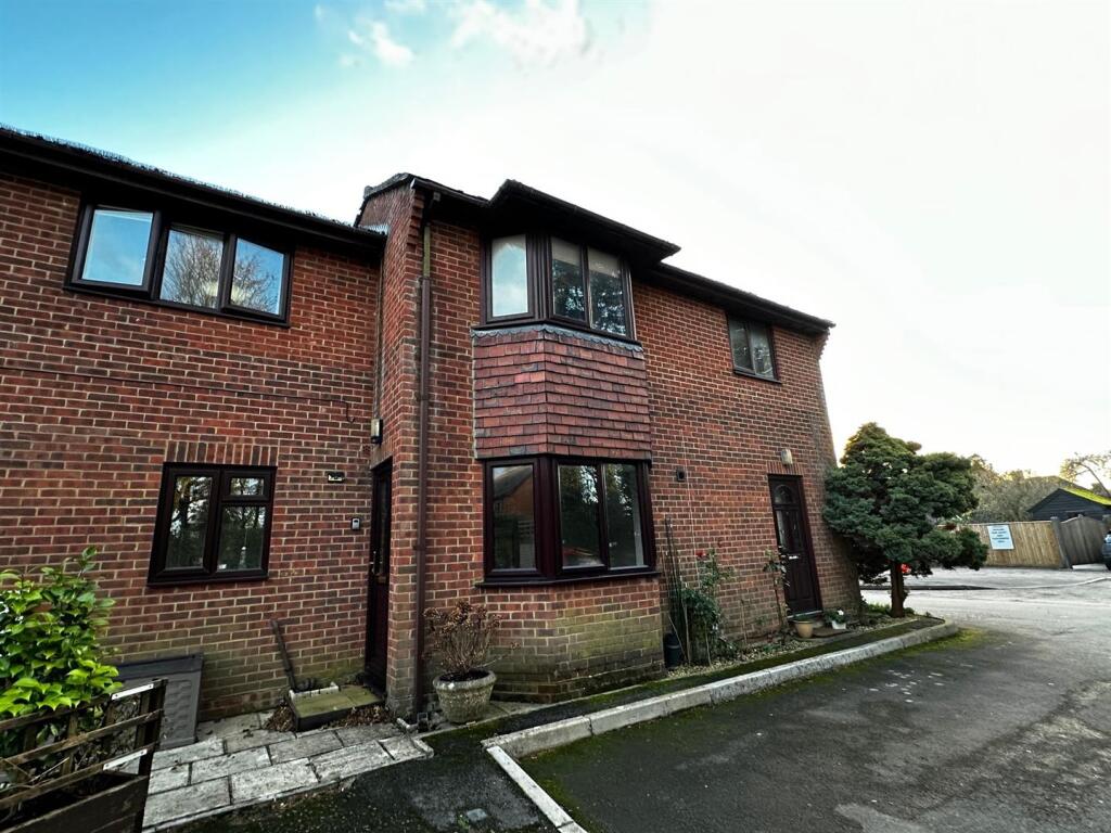 Main image of property: Phoenix Court, Kingsclere, Newbury