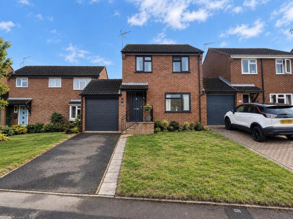 Main image of property: Everside Lane, Cam
