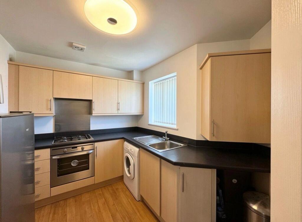 Birmingham Road, Oldbury photo 3