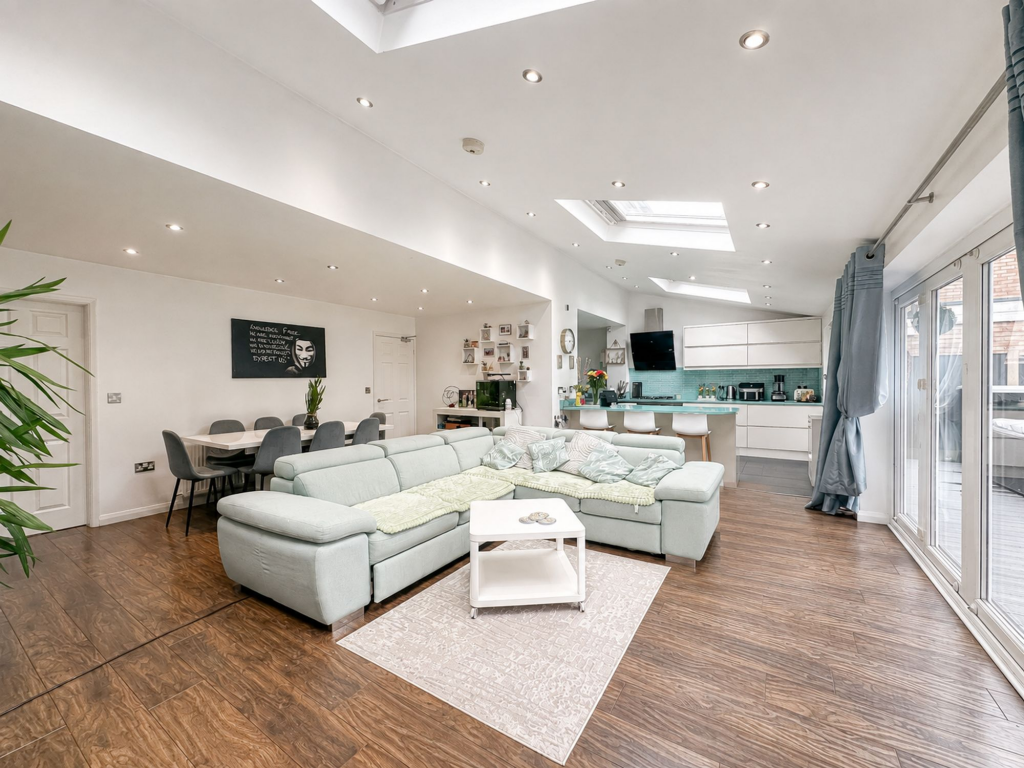 House in Raby Mere, Spital - View 2