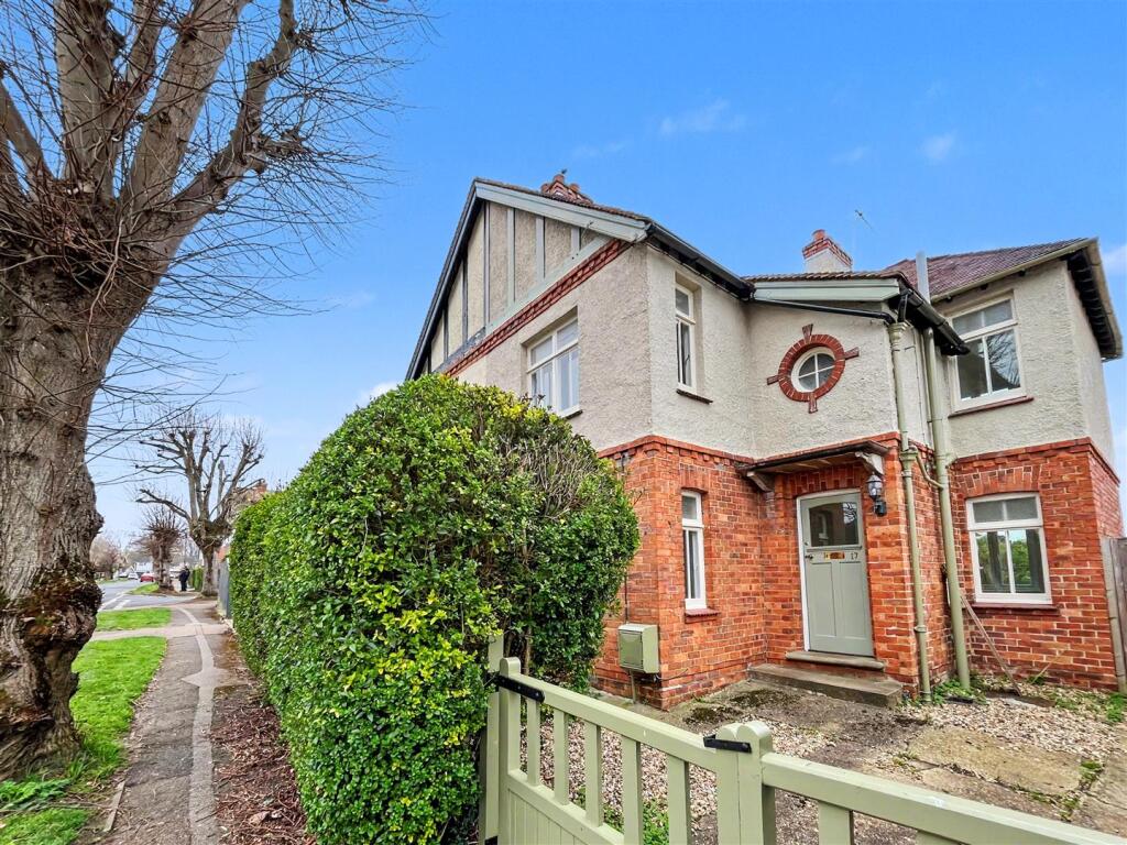 Main image of property: Egmont Avenue, Stony Stratford, Milton Keynes, MK11