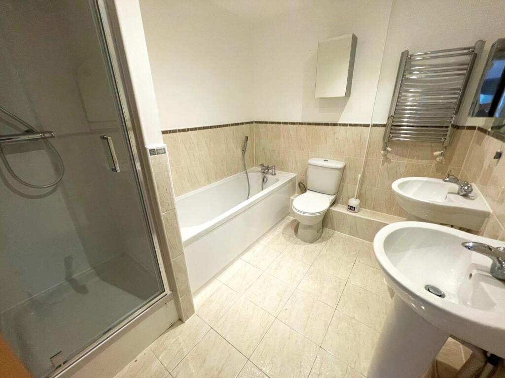 Apartment in London - More