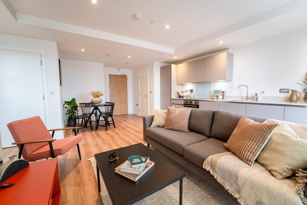 Apartment in Croydon - View 5