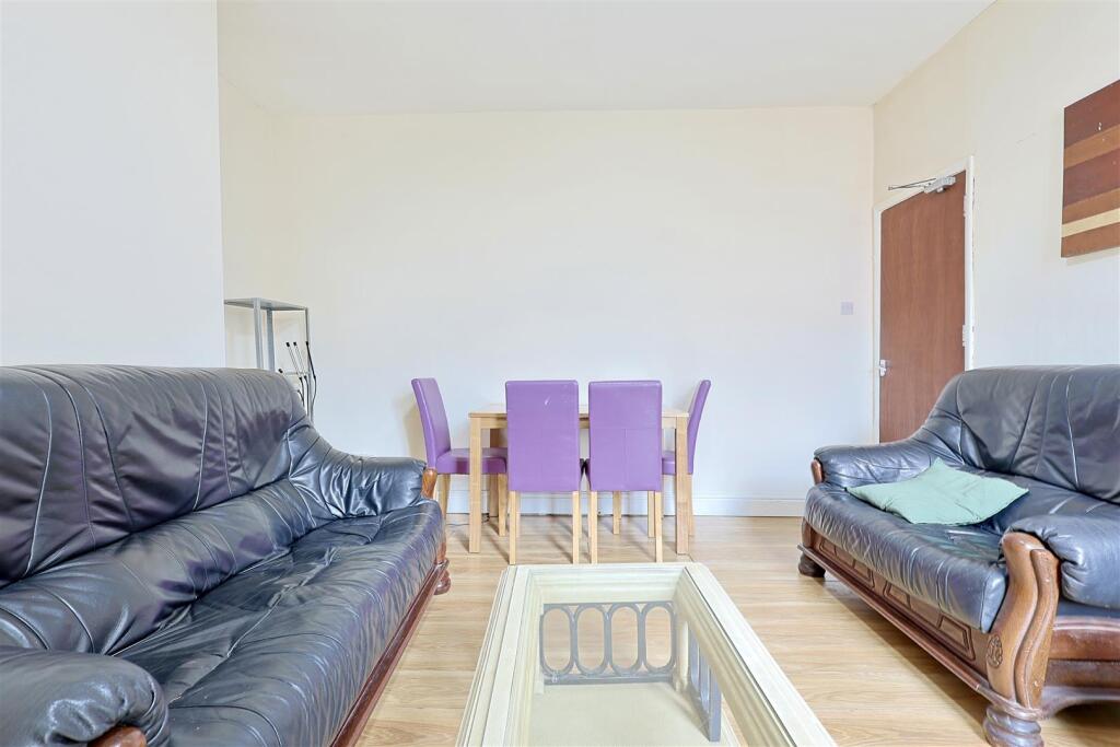 House in Newcastle upon Tyne, Tyne and Wear - View 5