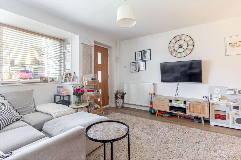 Kirby Avenue, Woodloes Park, Warwick - View 4