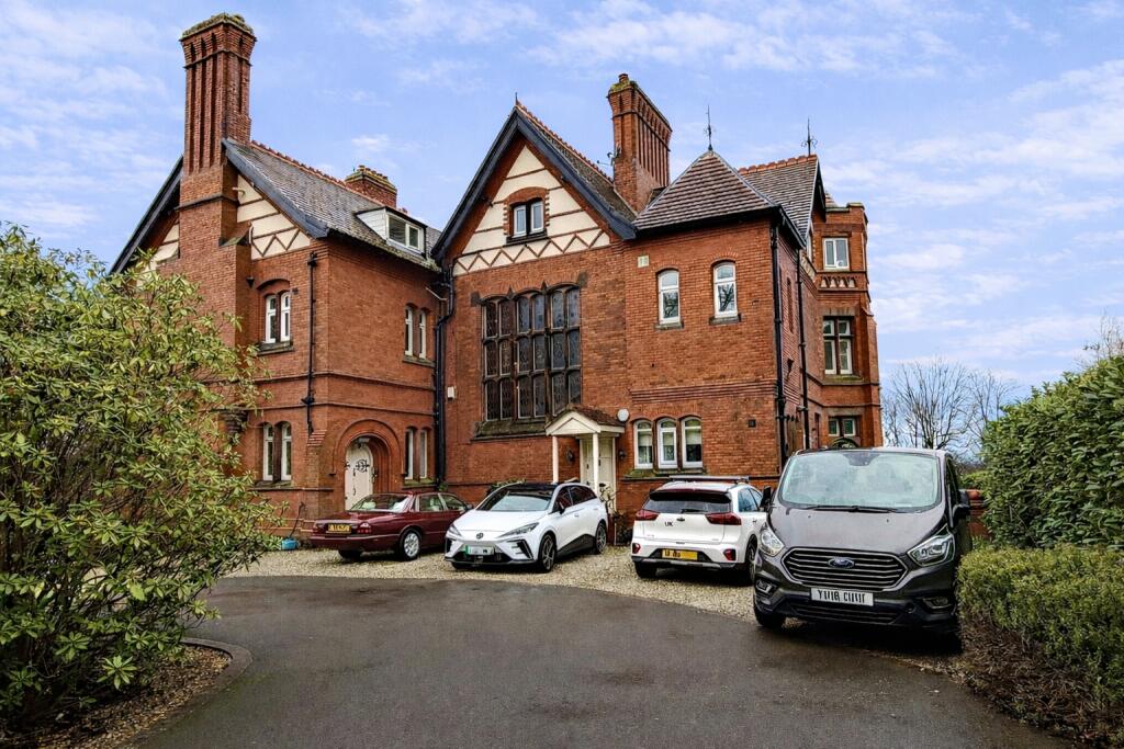 Main image of property: Vyner Road South, Prenton, Merseyside, CH43