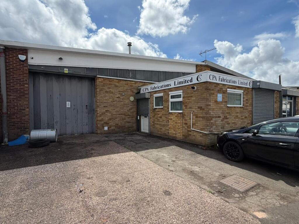 Main image of property: Unit 133, Middlemore Industrial Estate, Smethwick, B21 0AY
