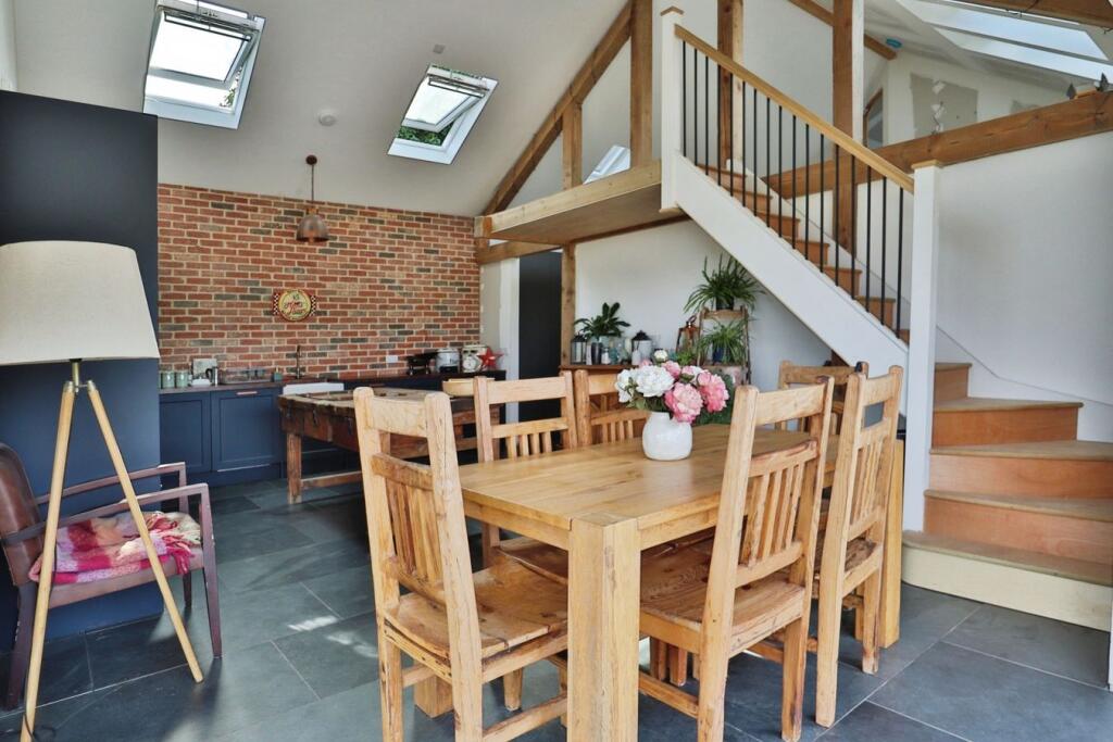 House in Plymouth - View 4