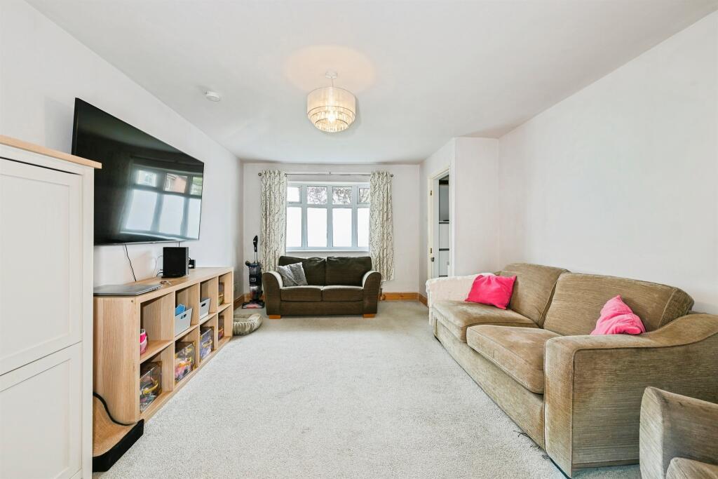 House in Derby - View 5
