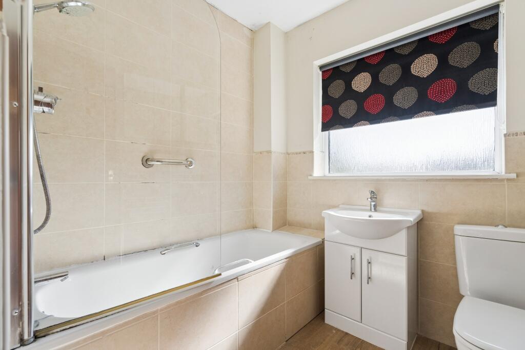 House in Latimer, Little Chalfont - More