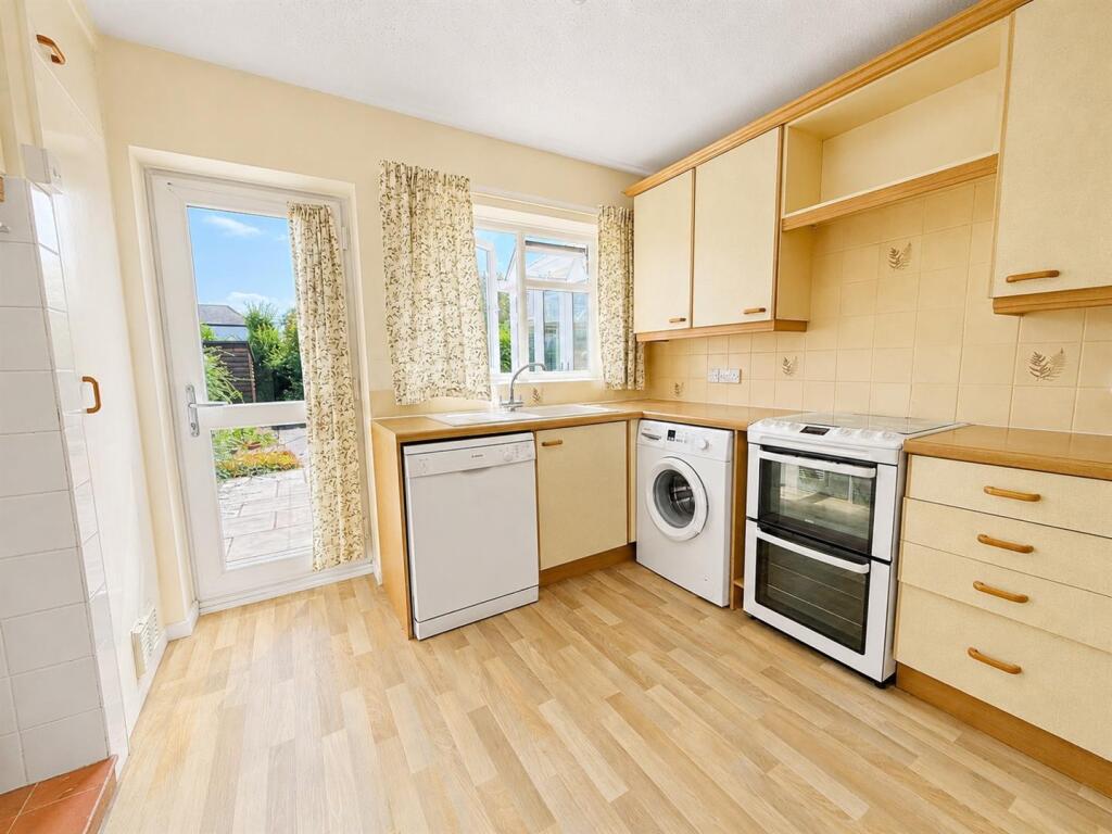 Bramwoods Road, Chelmsford - More