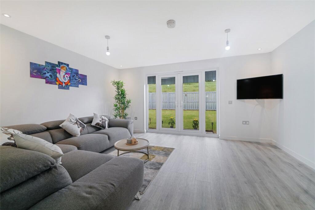 Skylark Gardens, Cambuslang, Glasgow, South Lanarkshire, G72 - View 4