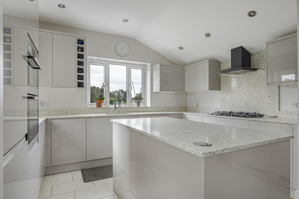Ashgrove Road, Bromley, Kent photo 2