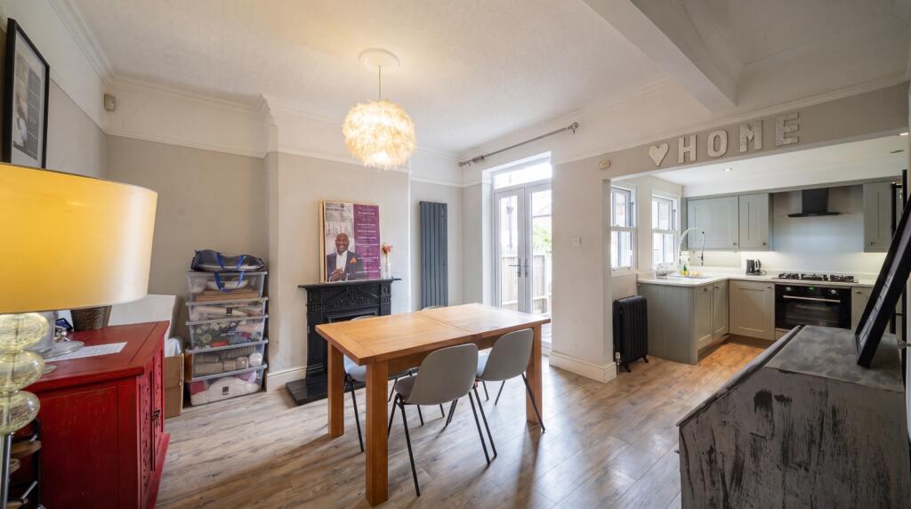 Charnwood Grove, West Bridgford, Nottingham, Nottinghamshire, NG2 - View 3
