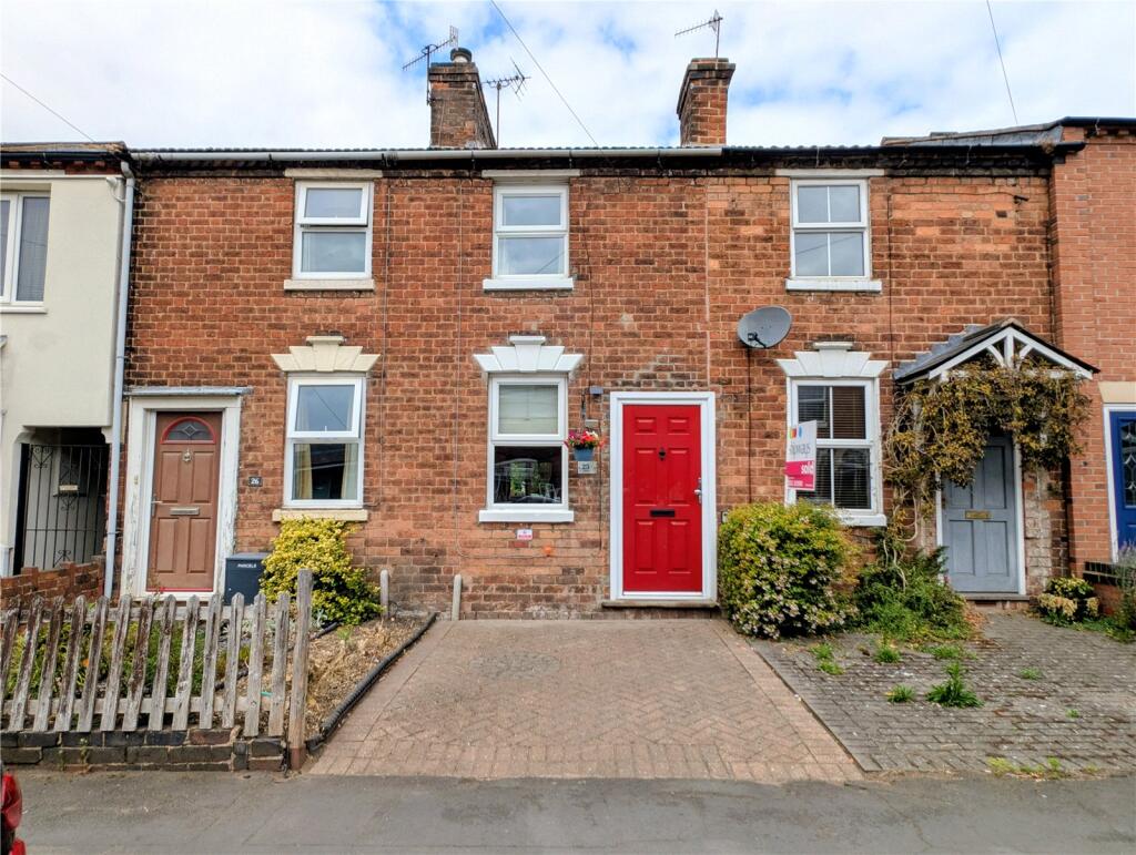 2-bed terraced on Farfield, Kidderminster, Worcestershire, £170,000