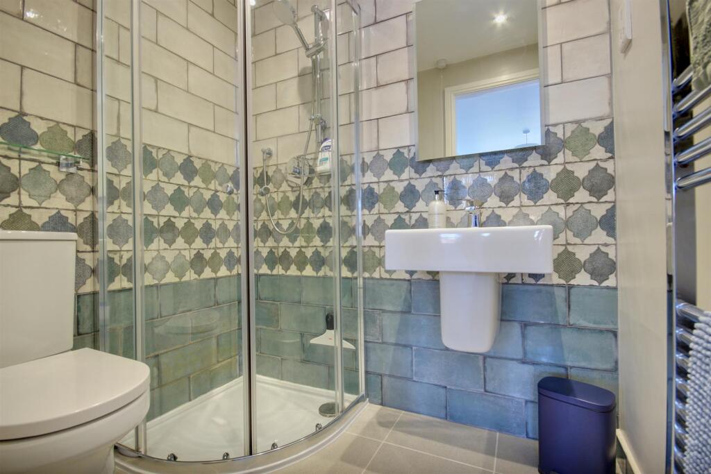 House in Hull - View 5