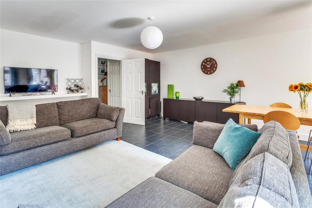 House in Reading - View 3