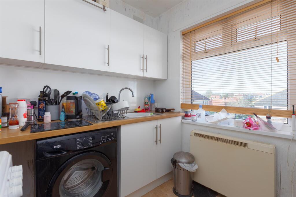 Apartment in Lancaster - View 4