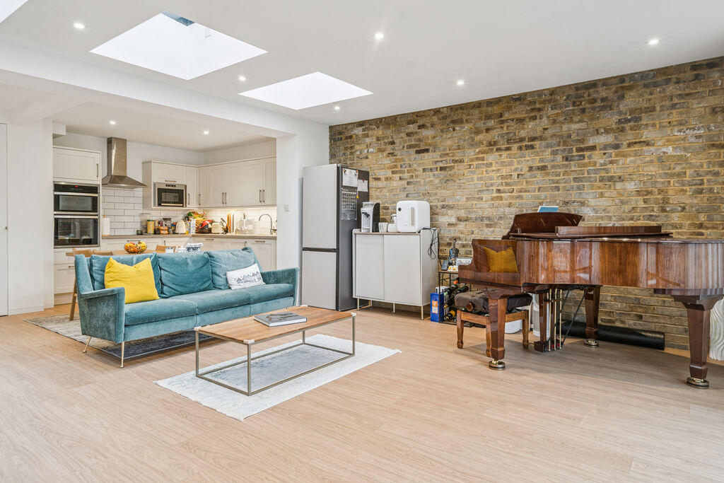 Laburnum Close, Marlow  photo 4