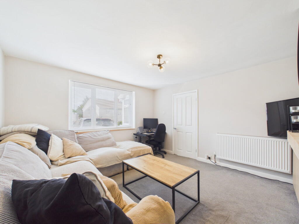 Redford Crescent, BS13 photo 4