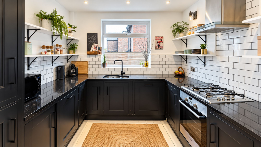 House in Trafford, Greater Manchester - More