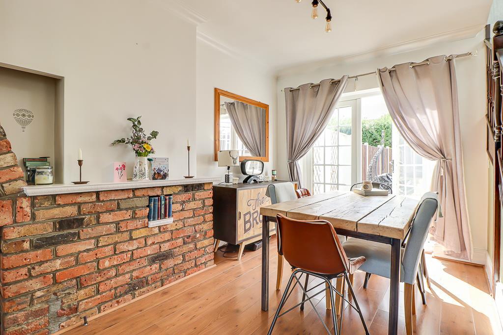 House in Southend-on-Sea - View 4