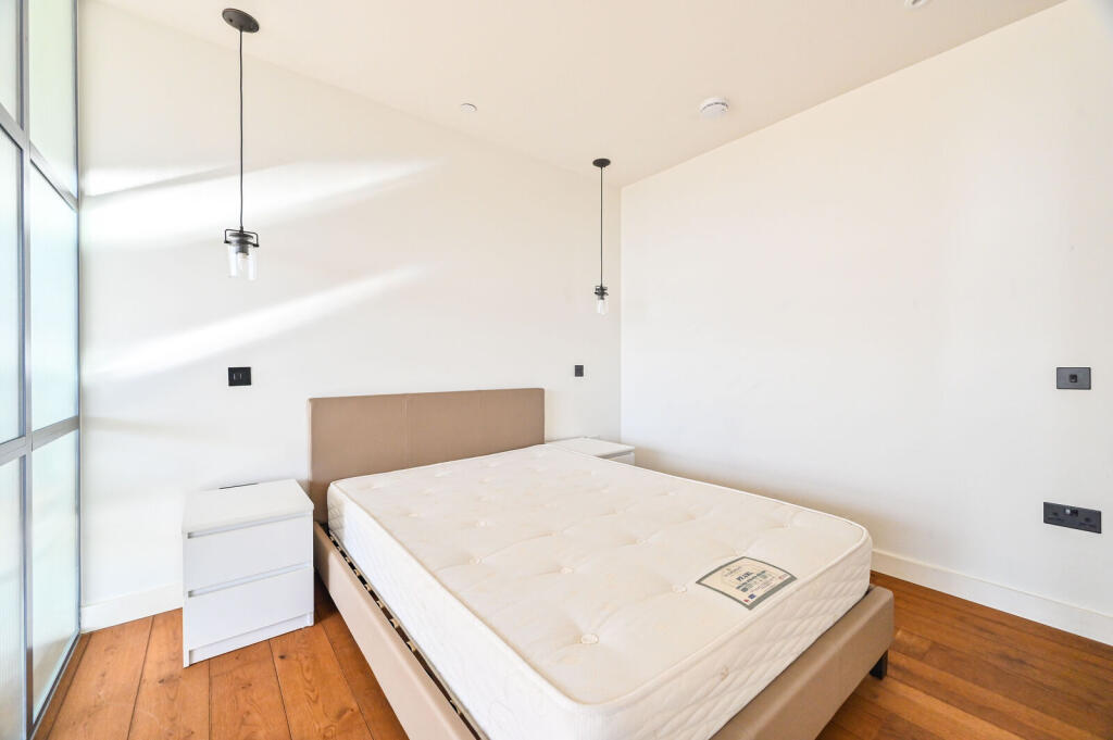 Apartment in London - View 5