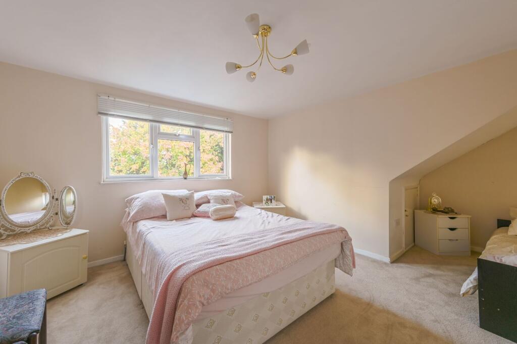 House in Harrow - View 4