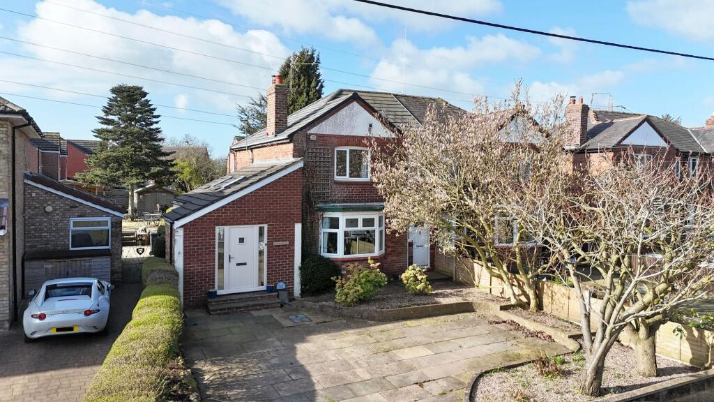 3-bed semi-detached on Close Lane, Alsager, ST7, £275,000