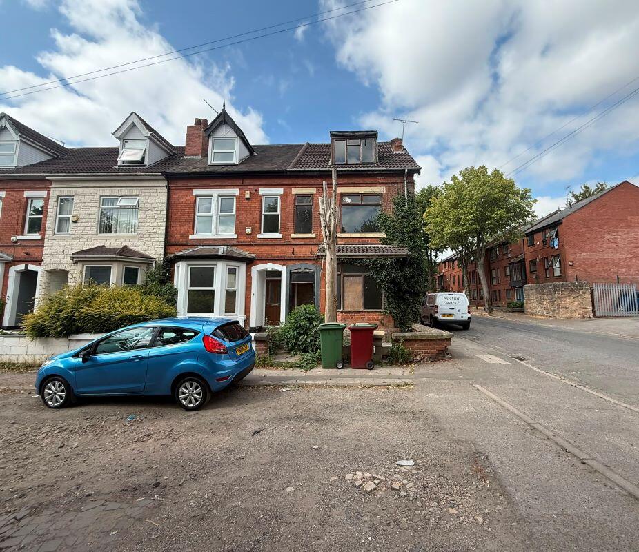 Main image of property: 2 Tennyson Street, Mansfield, NG18 5PN