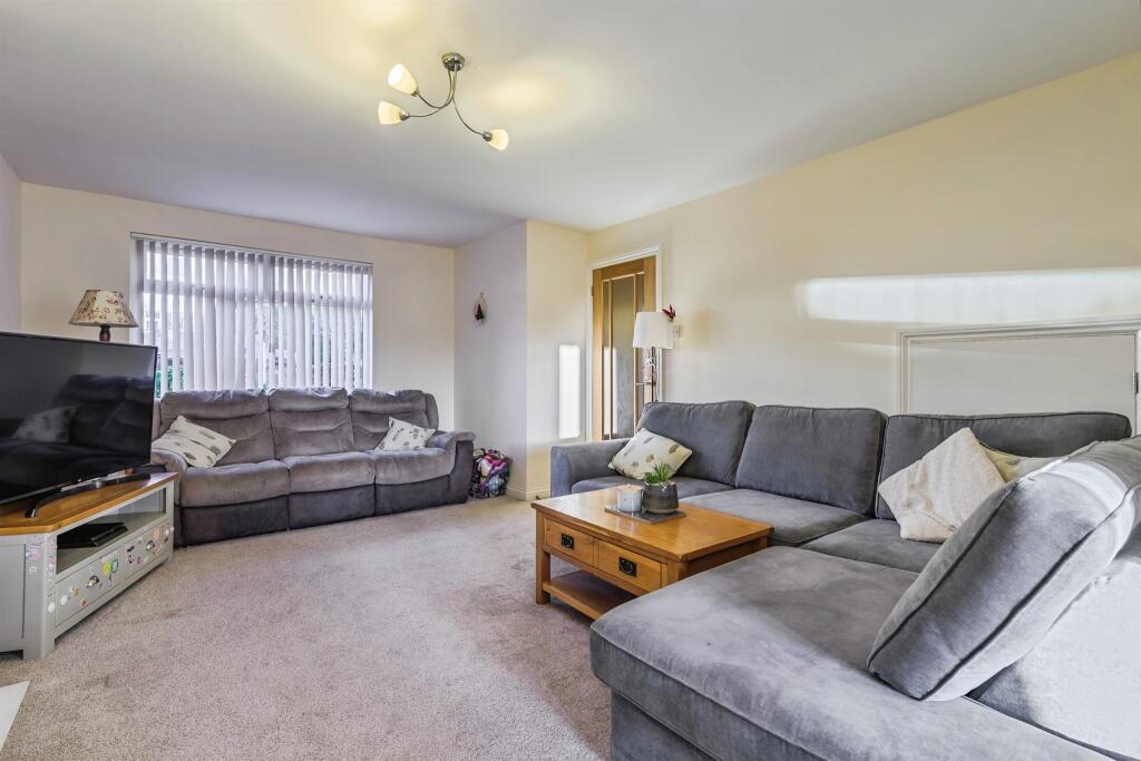 Yealmpstone Close, Plymouth photo 4