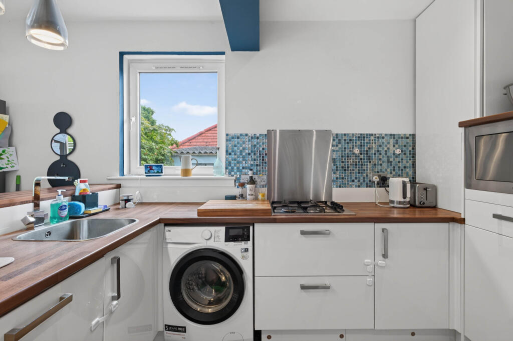 House in Edinburgh, Craigour, Gilmerton/Inch - View 5