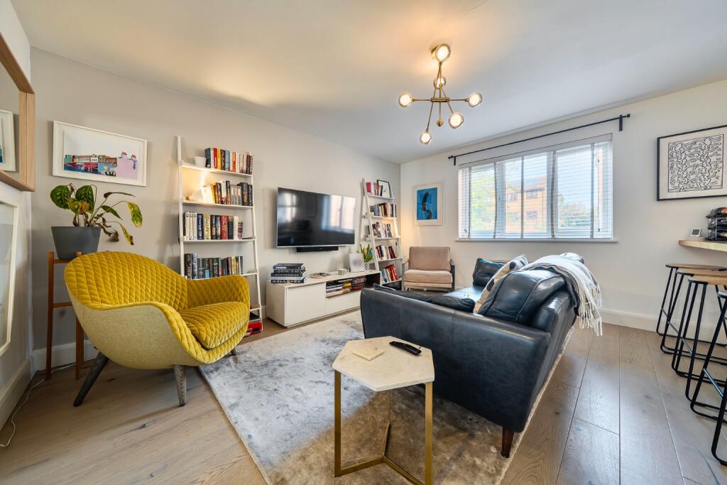 Apartment in London - More