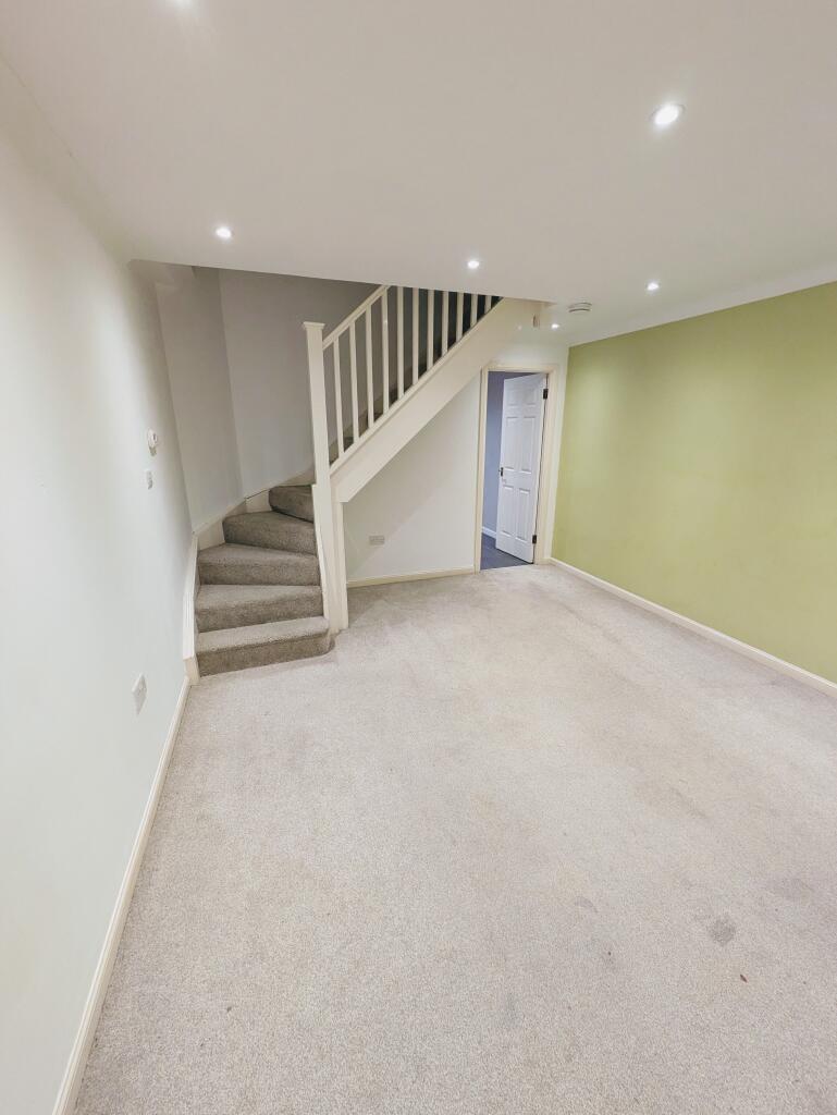 House in Chatham, Medway - View 5