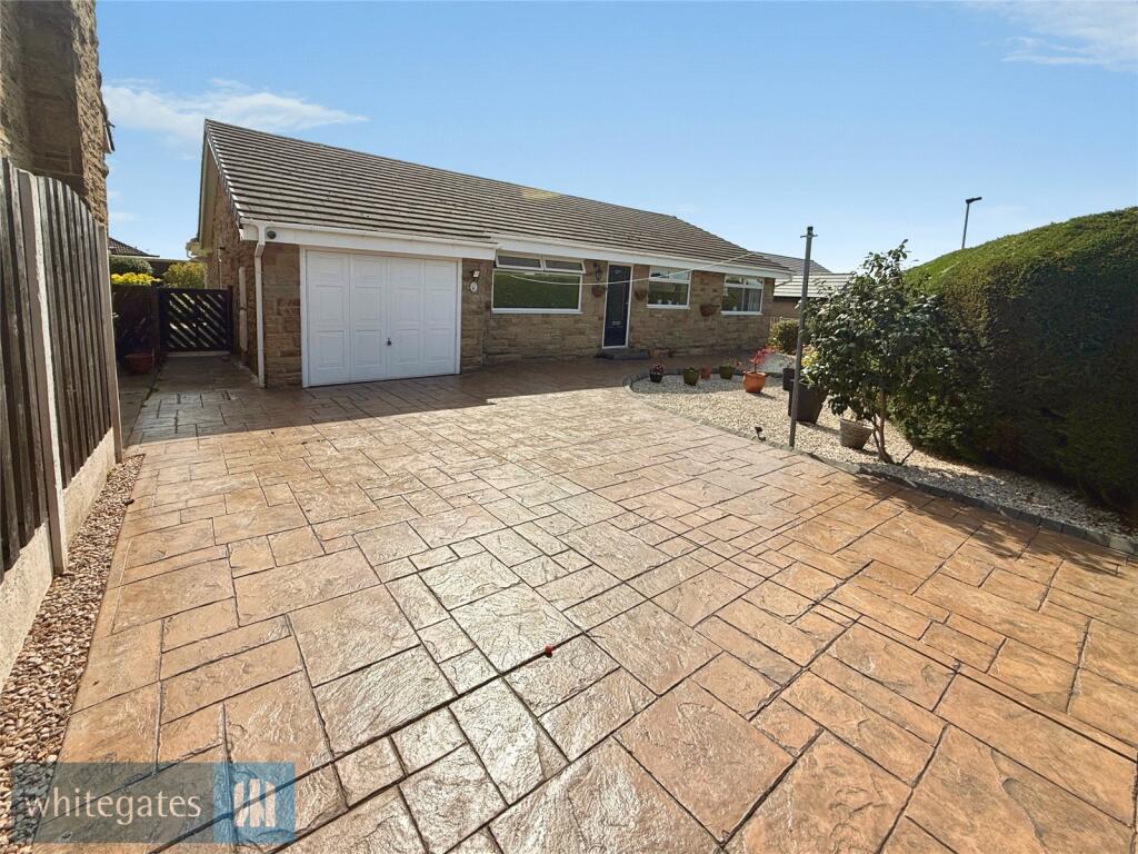 4-bed house on Wharncliffe Close, Hoyland, S74, £400,000