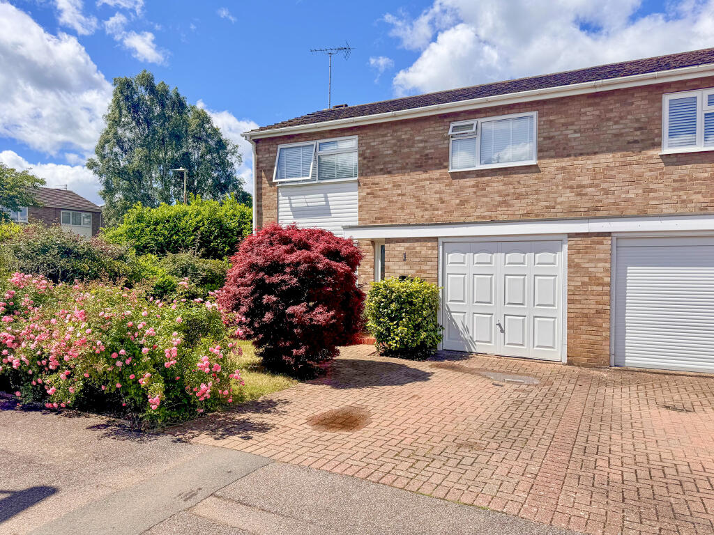 Main image of property: Hornsfield, Welwyn Garden City, Hertfordshire, AL7