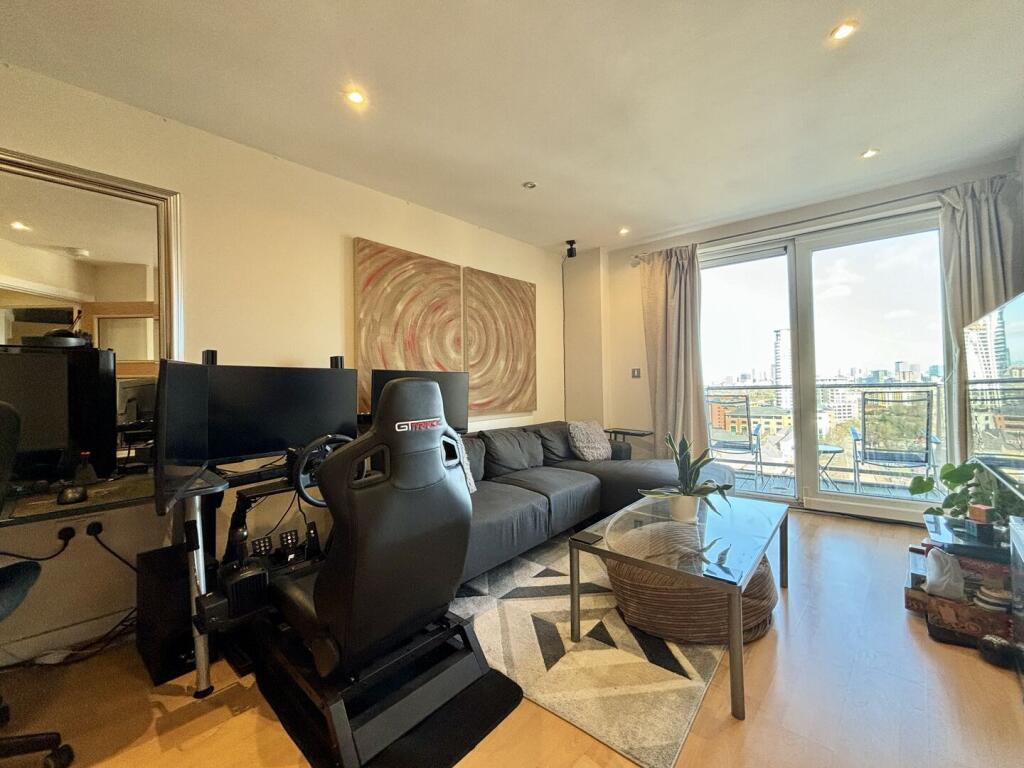 Main image of property: Sovereign Point, 31 The Quays, M50 