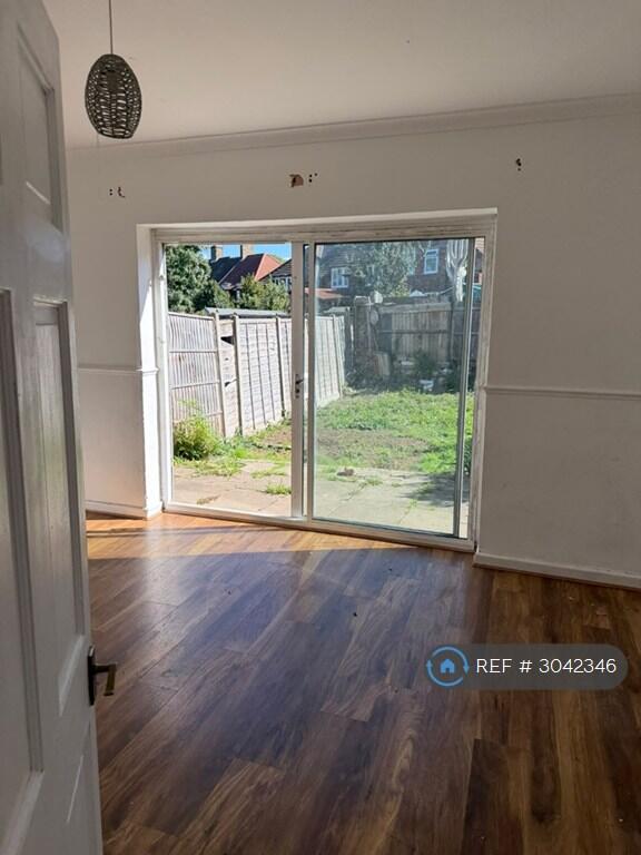 House in London, Bellingham, Southend - View 5