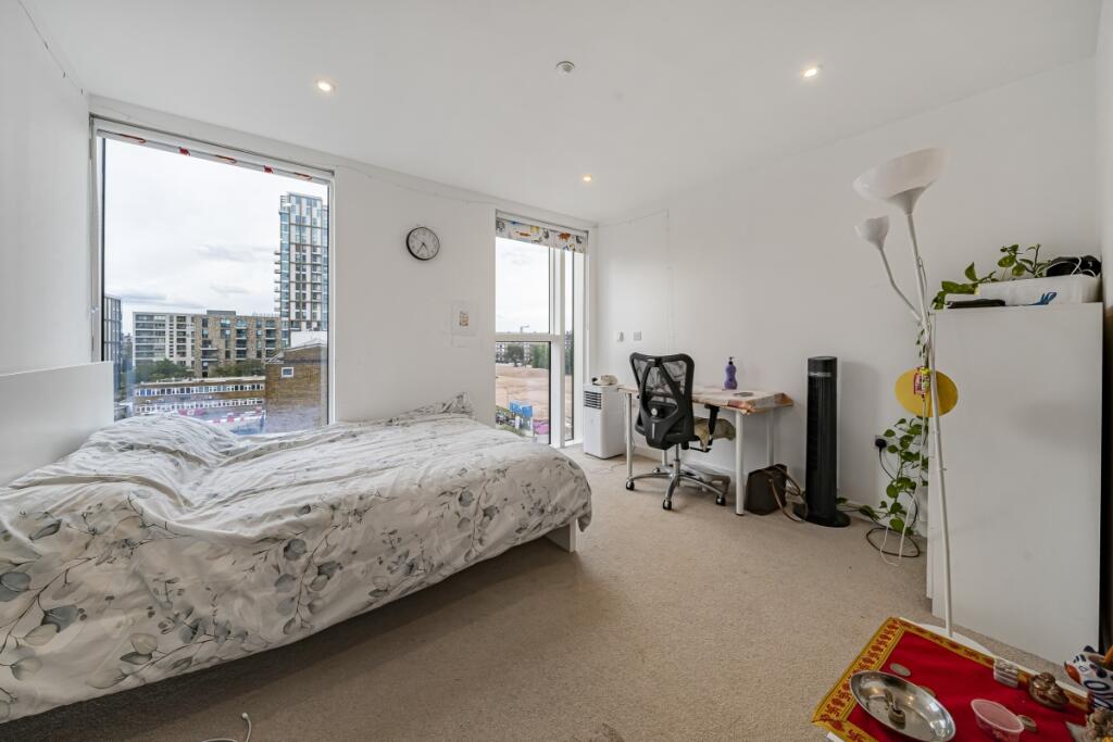 Apartment in London - More