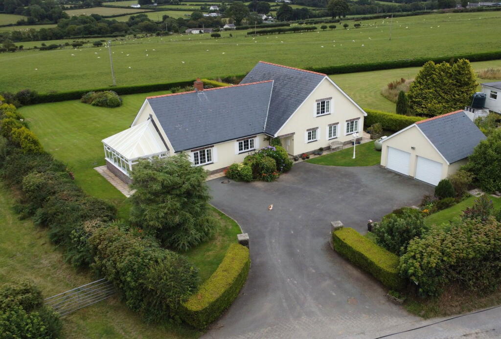 Main image of property: Dihewyd, Lampeter, SA48 7PZ